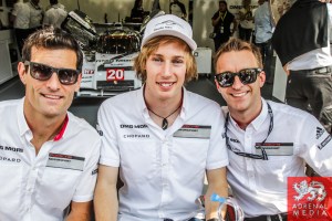 Timo Bernhard (DEU) / Mark Webber (AUS) / Brendon Hartley (NZL) / Car #20 LMP1 Porsche Team (DEU) Porsche 919 Hybrid - 6 Hours of Bahrain at Bahrain International Circuit (BIC) - Sakhir - Kingdom of Bahrain